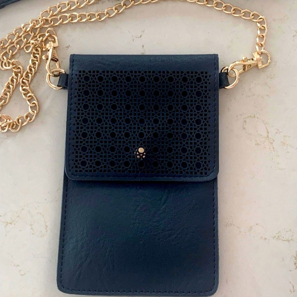 Never Used Lightweight Cell Phone Wallet Purse with 2 Straps